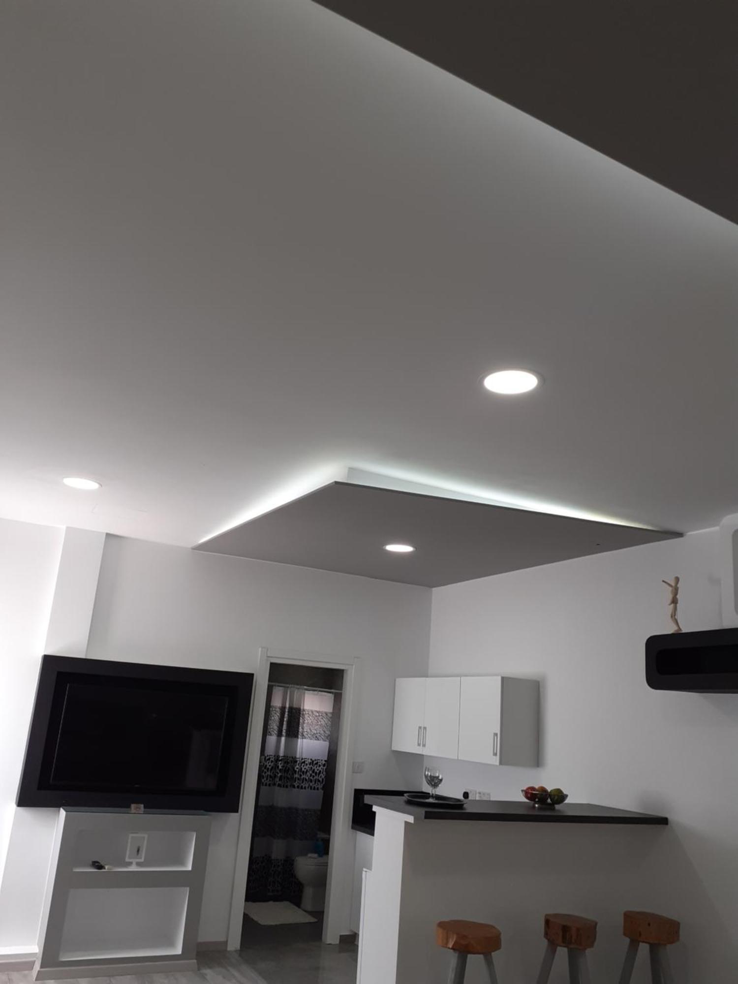 Deluxe Yiota'S Studio ! Klorakas الغرفة الصورة
