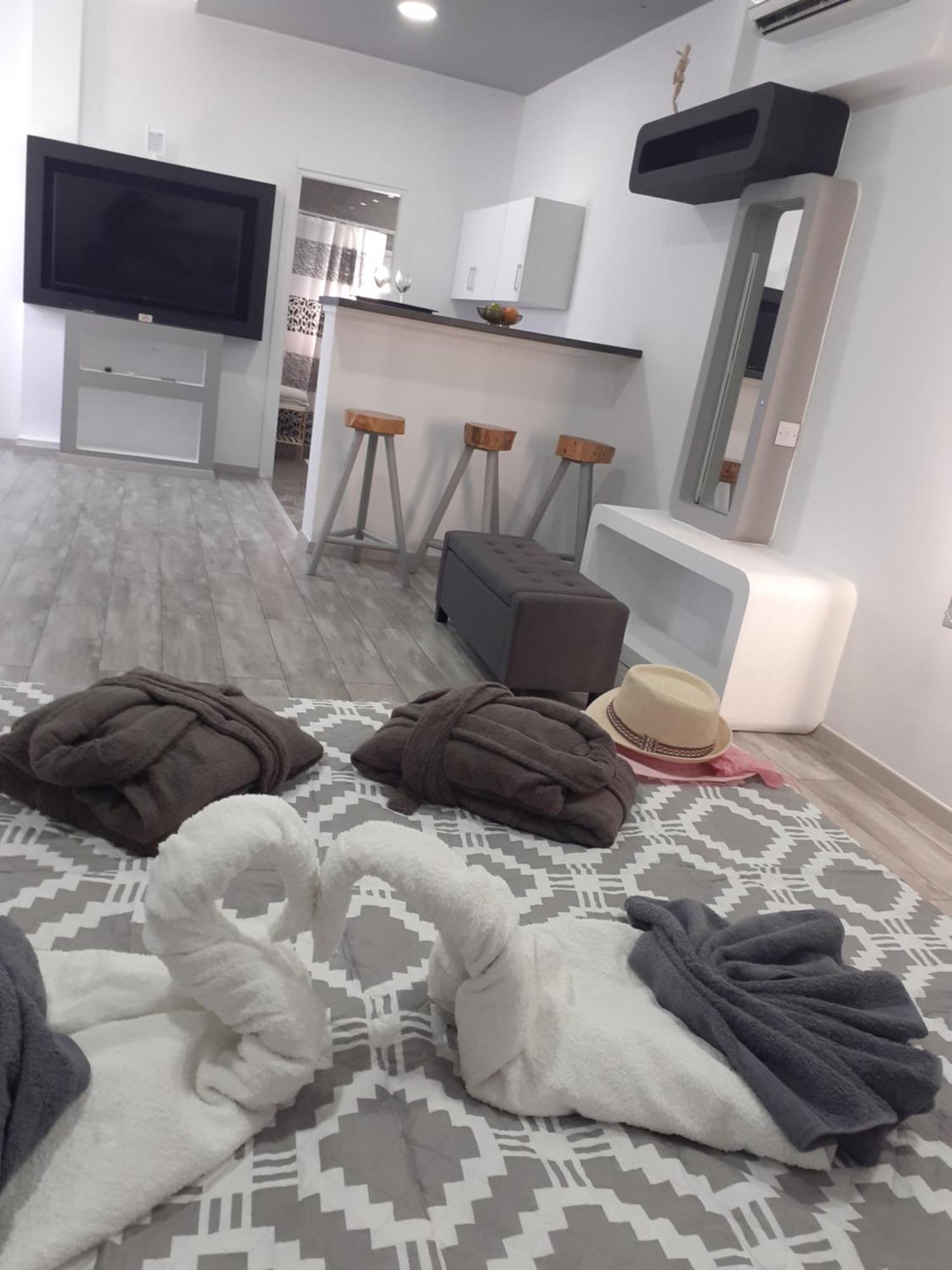 Deluxe Yiota'S Studio ! Klorakas الغرفة الصورة